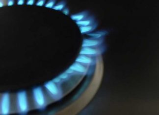 У Львові госпіталізували жінку і хлопчика з отруєнням чадним газом
