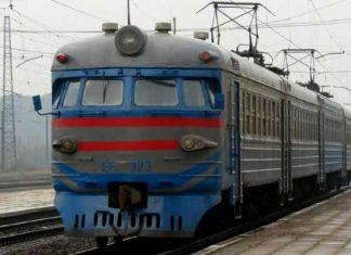 Вісім львівських електричок змінили розклад руху