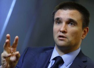 Клімкін засуджує вибух на Личаківському цвинтарі у Львові