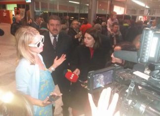 Як до Львова прилетіла Періс Хілтон (ФОТО)