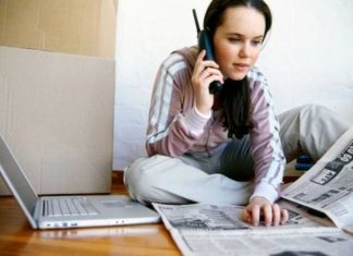 Жінки частіше звертаються до служби зайнятості і частіше знаходять роботу