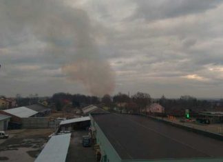 На Львівщині горять склади військової частини (ФОТО)