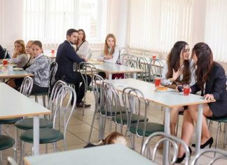 У двох львівських школах зупинилося навчання