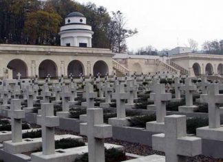 У Львові невідомі підірвали гранату біля Меморіалу орлят у Львові