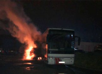 Депутат Львівської міськради повідомив про підпал польського туристичного автобуса (ФОТО)