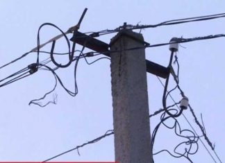На Львівщині чоловіка розплутали з електричних дротів