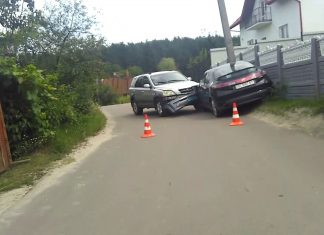 У Брюховичах сталася безглузда аварія (ВІДЕО)