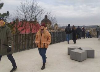З Високого Замку через яблуневий сад до Меморіалу Небесної Сотні (ФОТО, ВІДЕО)