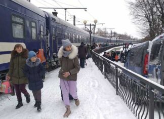 Як потяг Дніпро-Трускавець прибуває у Трускавець (ФОТО, ВІДЕО)