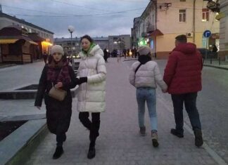 Який вигляд має вечірній Дрогобич (ФОТО, ВІДЕО)